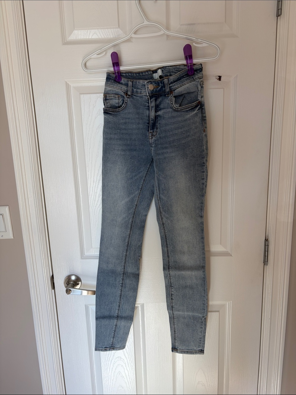 H&M High-Rise Skinny Jeans in Faded Blue